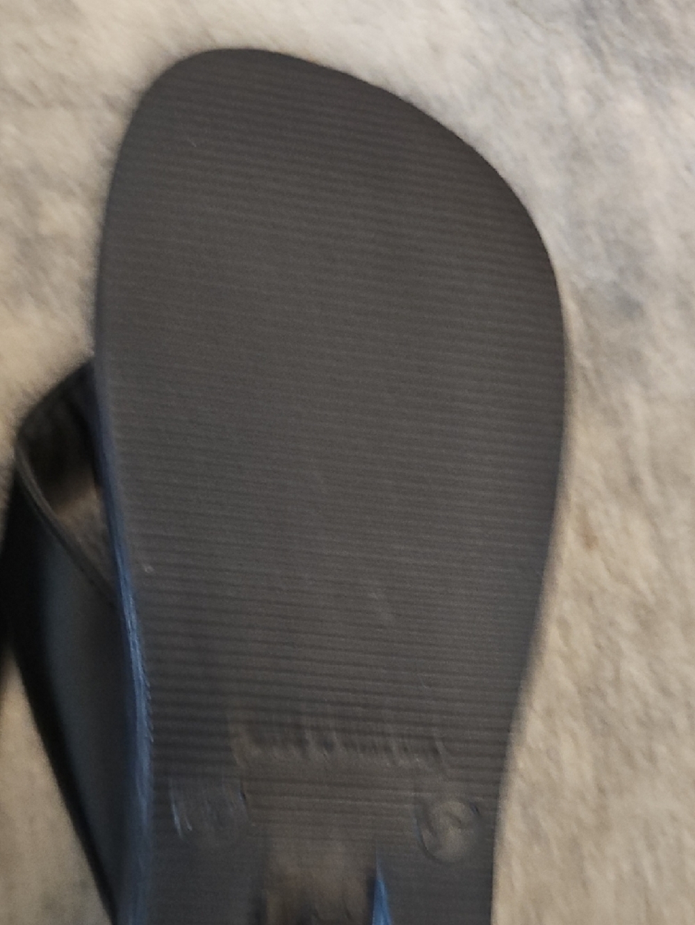 AEROSOLES Black Floral-Print Flip Flop Sandals with Green Accents - Picture 5 of 9